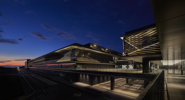 TOYOTA TECHNICAL CENTER SHIMOYAMA 車両開発棟・来客棟

